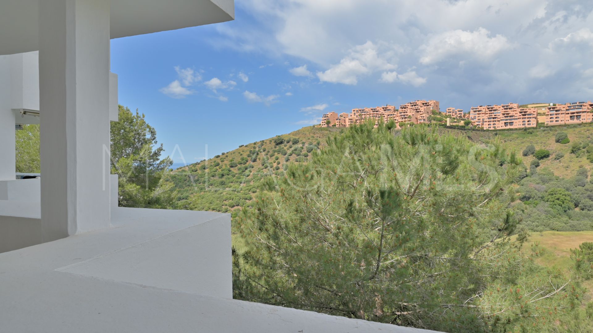 Se vende apartamento in Calahonda with 2 bedrooms