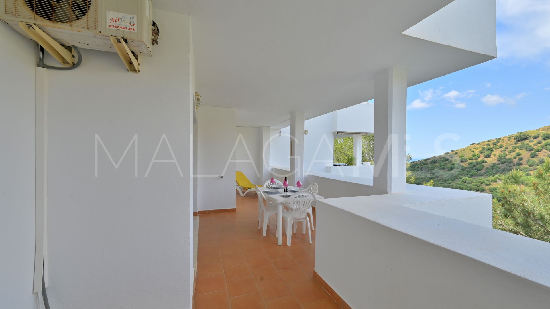 Se vende apartamento in Calahonda with 2 bedrooms