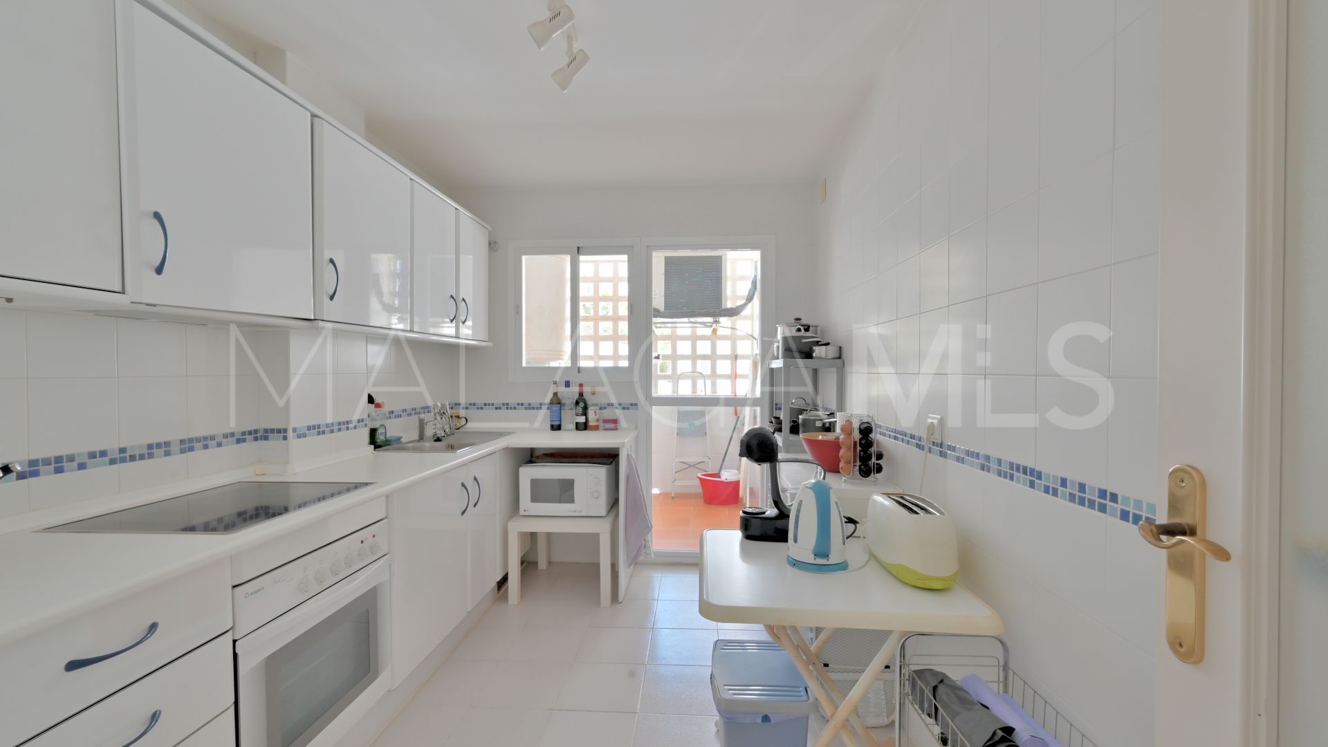 Se vende apartamento in Calahonda with 2 bedrooms