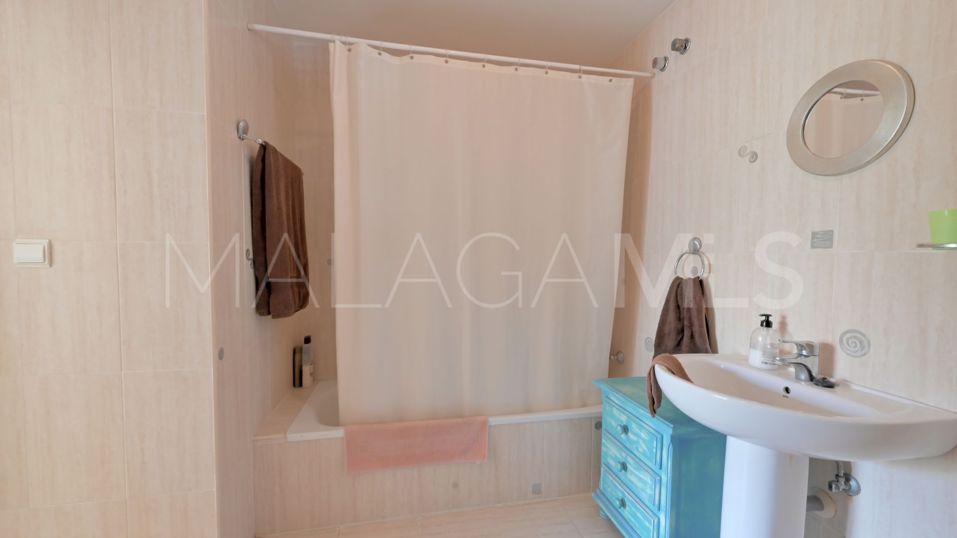 Se vende apartamento in Calahonda with 2 bedrooms