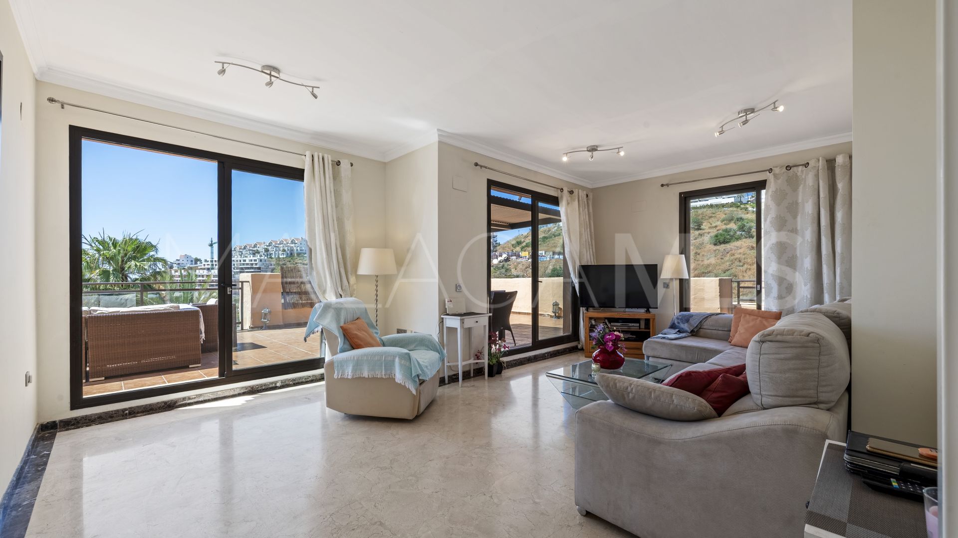 Takvåning for sale in Calanova Golf
