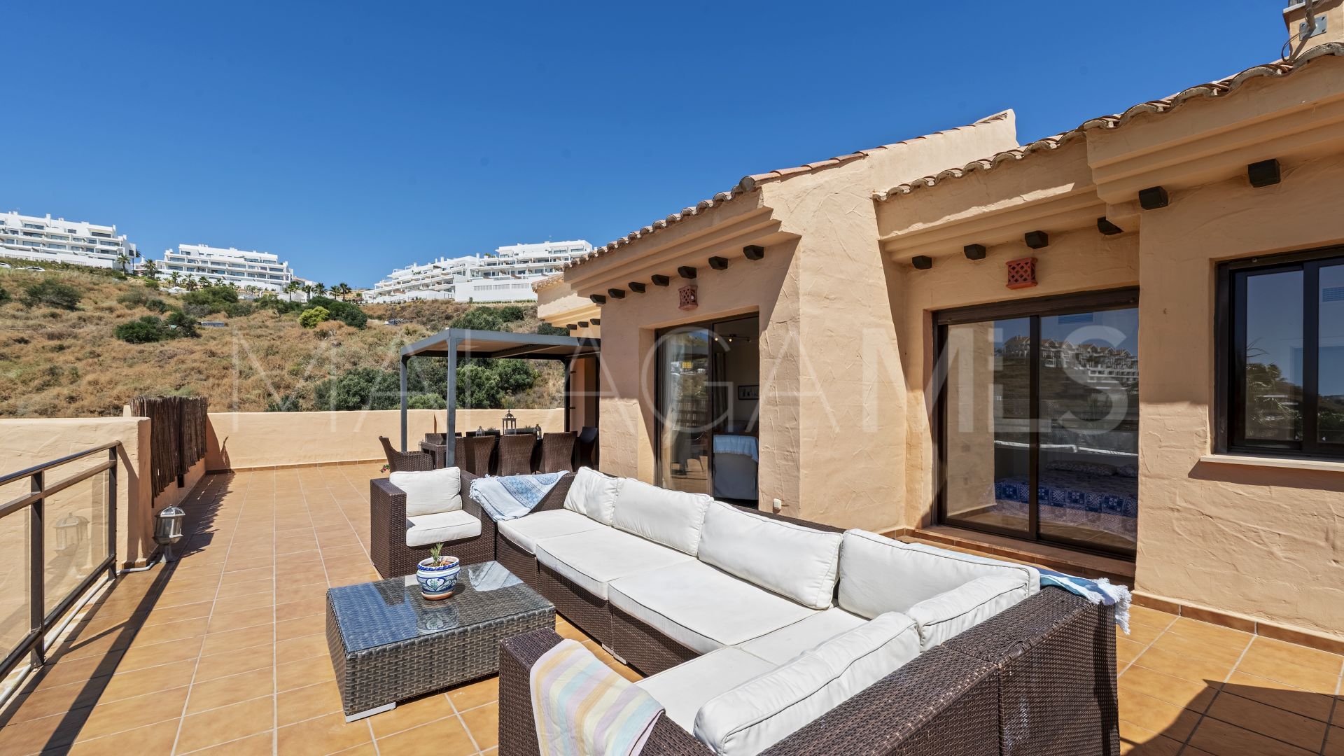 Takvåning for sale in Calanova Golf