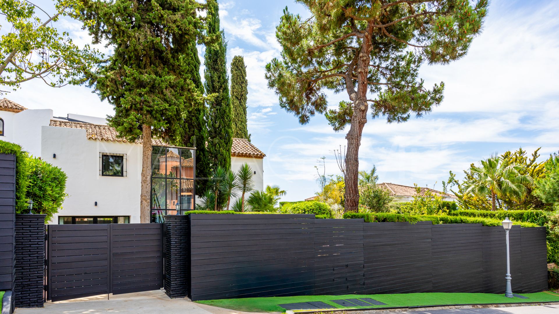 For sale villa in Hacienda las Chapas
