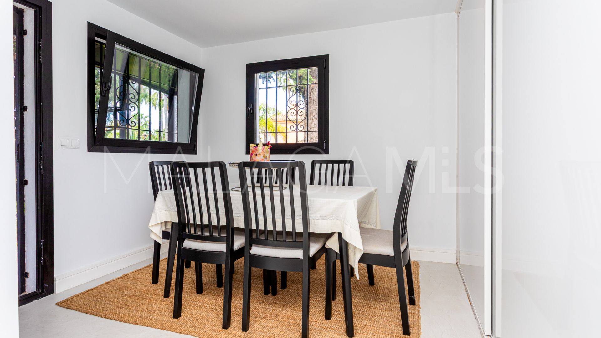 For sale villa in Hacienda las Chapas