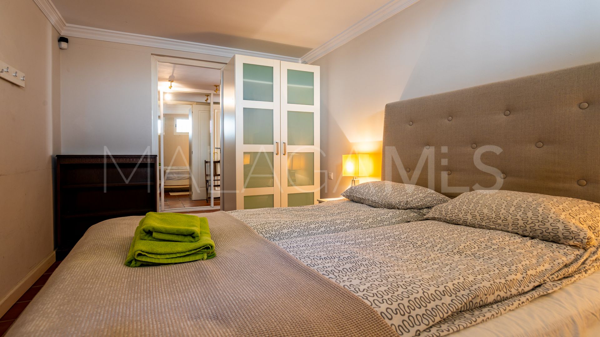Villa a la venta in Calahonda with 4 bedrooms