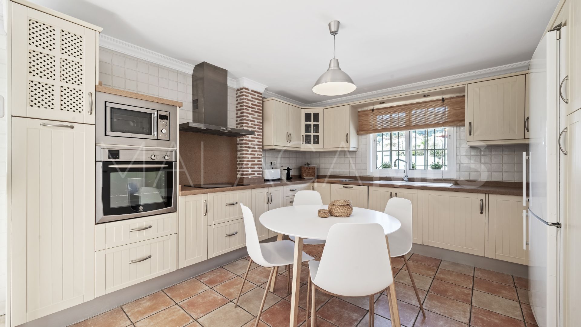 Villa for sale in Montealto