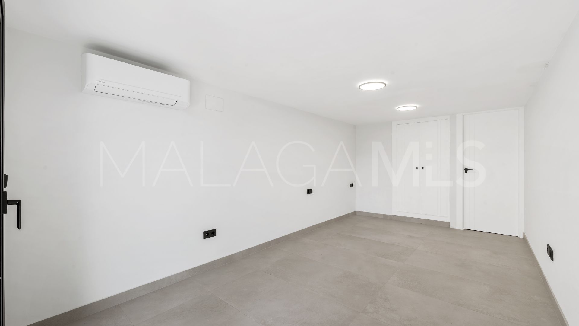 Villa for sale in El Chaparral