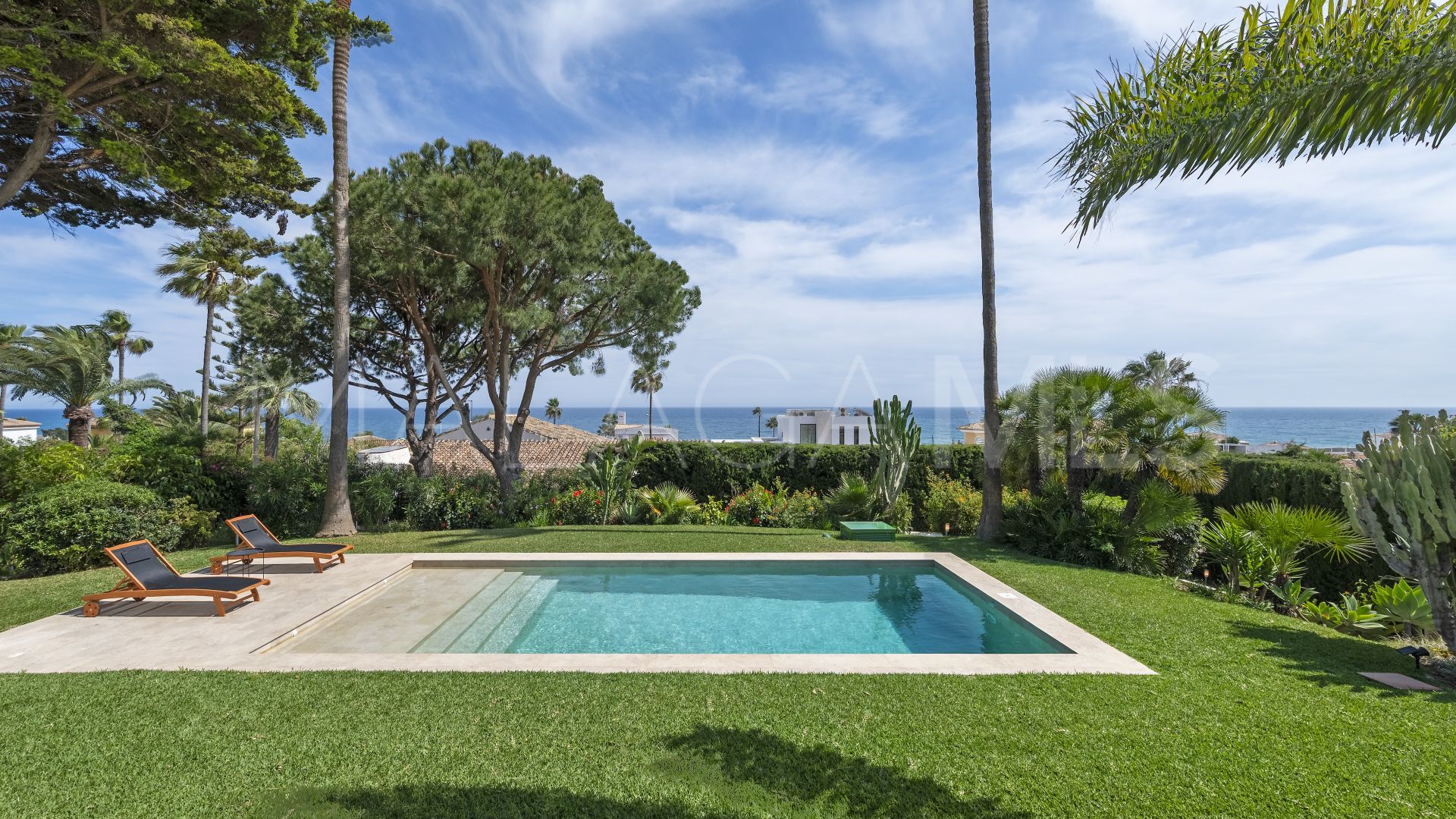 Villa for sale in El Chaparral