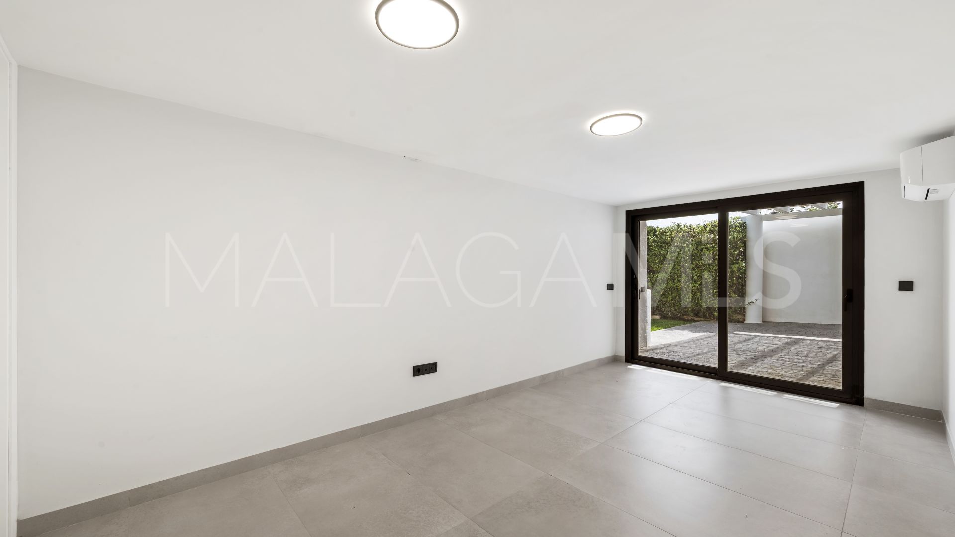 Villa for sale in El Chaparral