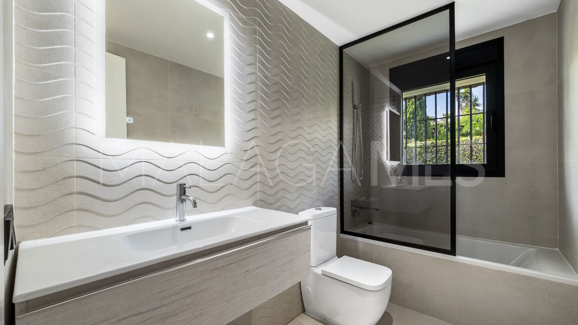 Villa for sale in El Chaparral