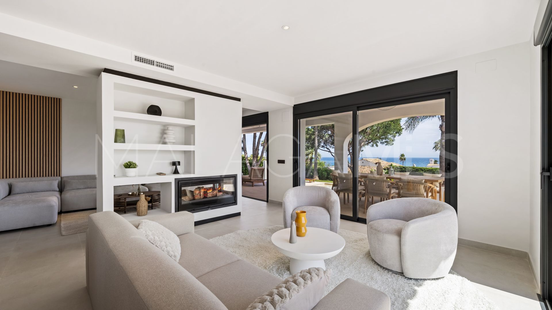 Villa for sale in El Chaparral
