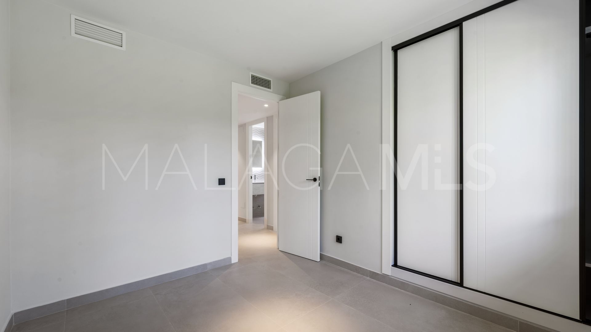 Villa for sale in El Chaparral