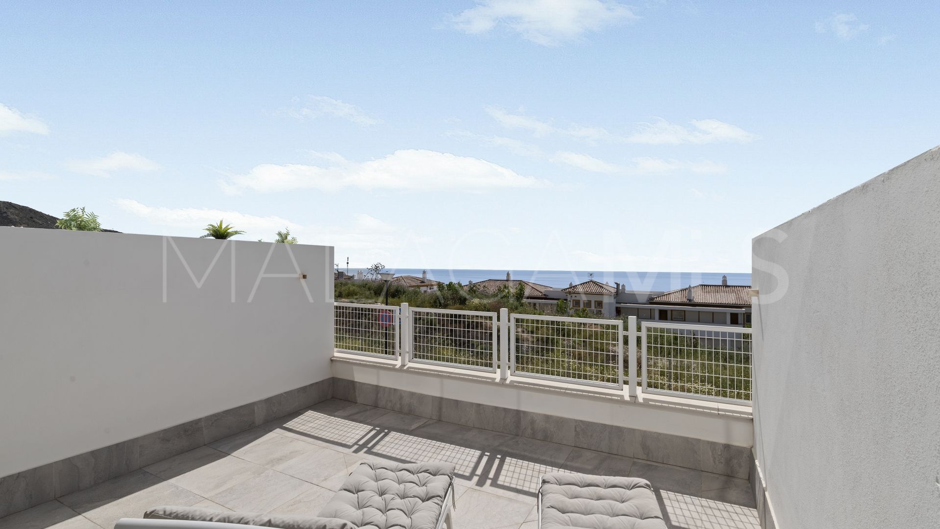 Ground floor apartment for sale in Benalmadena Pueblo with 2 bedrooms