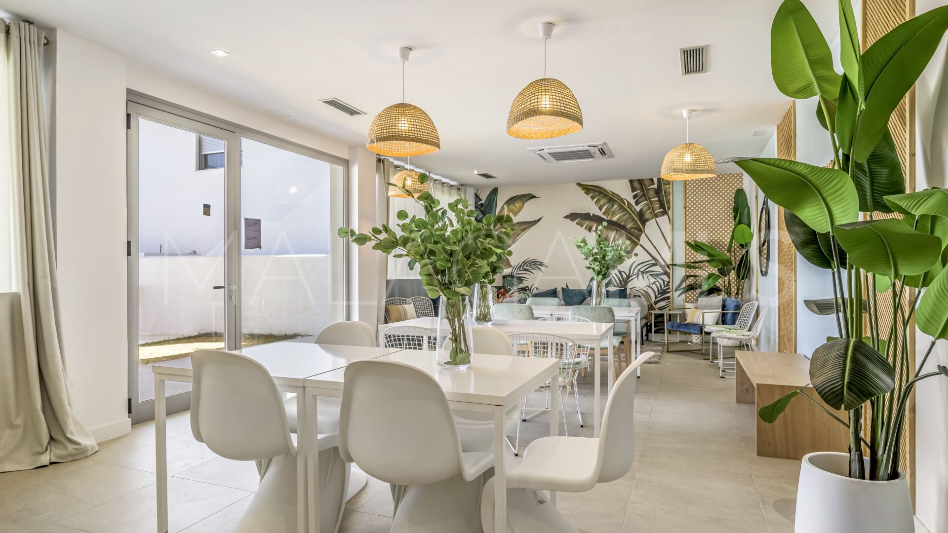 Ground floor apartment for sale in Benalmadena Pueblo with 2 bedrooms