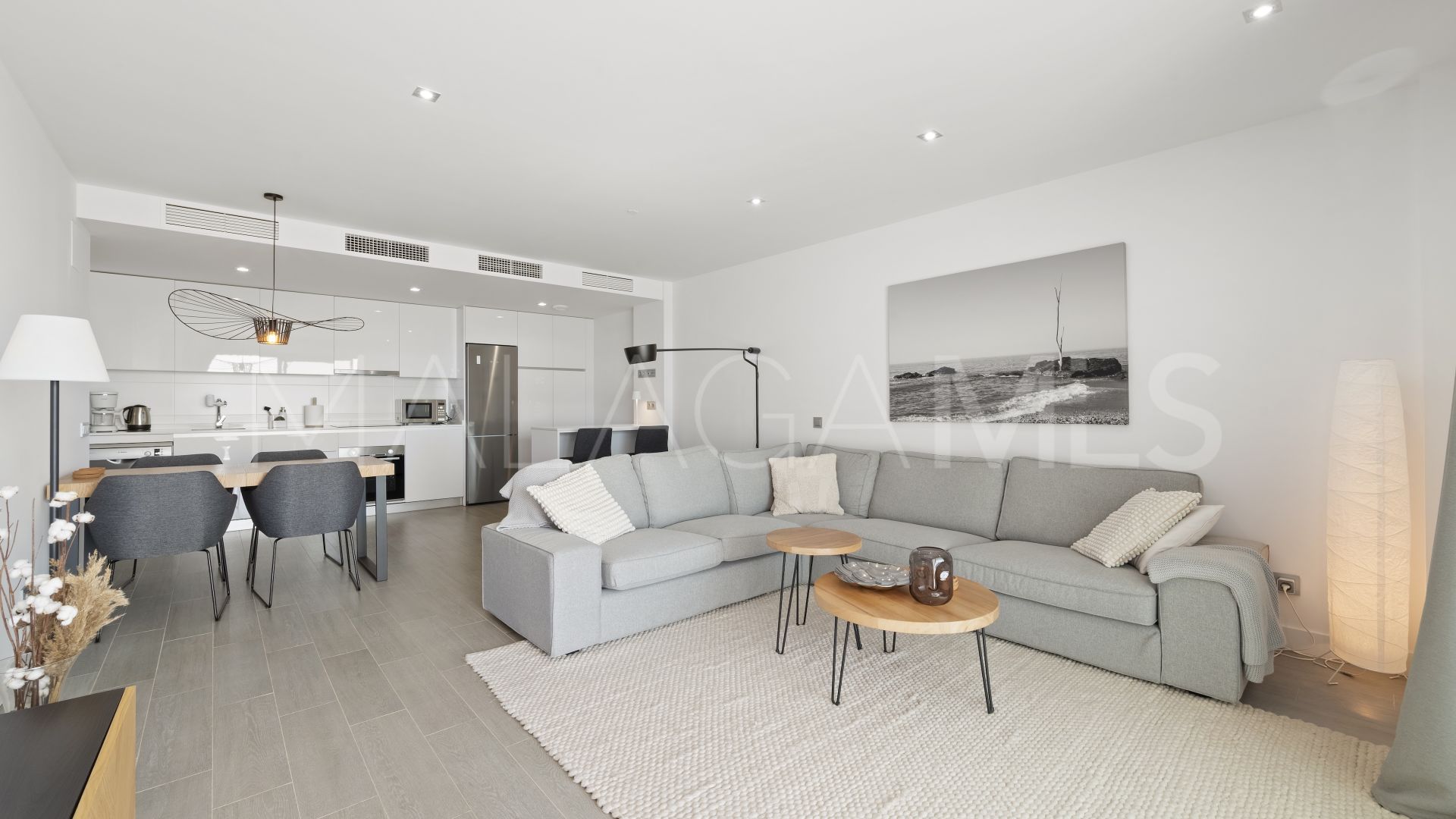 Ground floor apartment for sale in Benalmadena Pueblo with 2 bedrooms