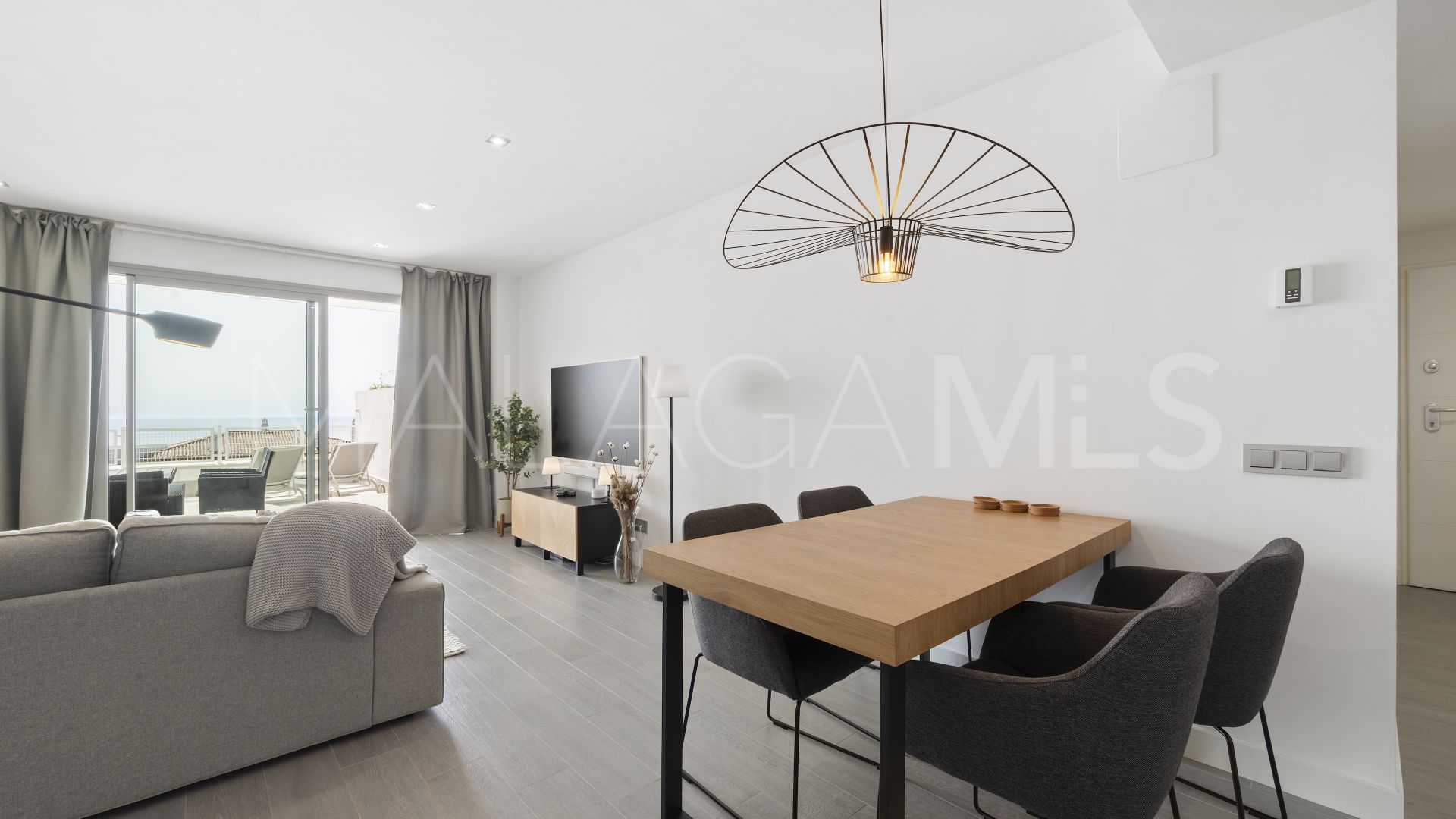 Ground floor apartment for sale in Benalmadena Pueblo with 2 bedrooms