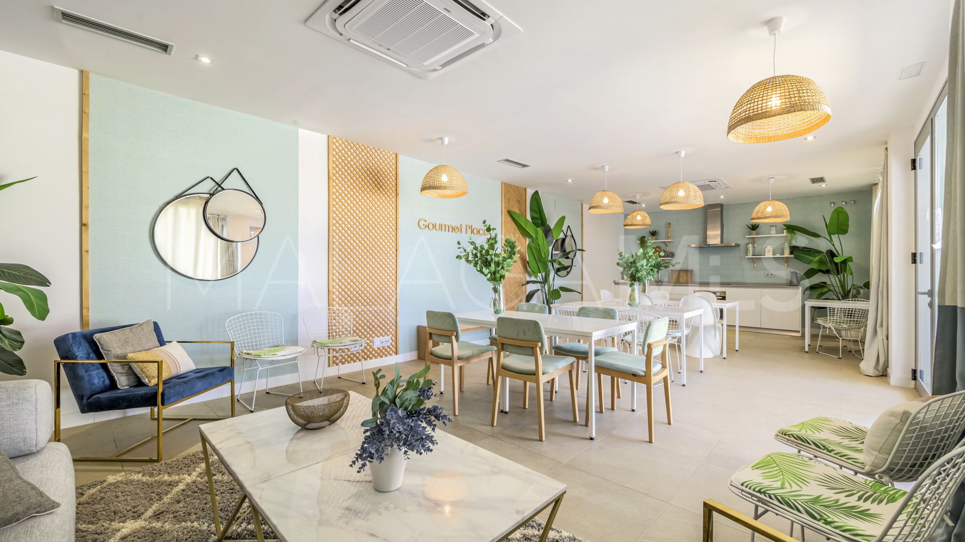 Ground floor apartment for sale in Benalmadena Pueblo with 2 bedrooms