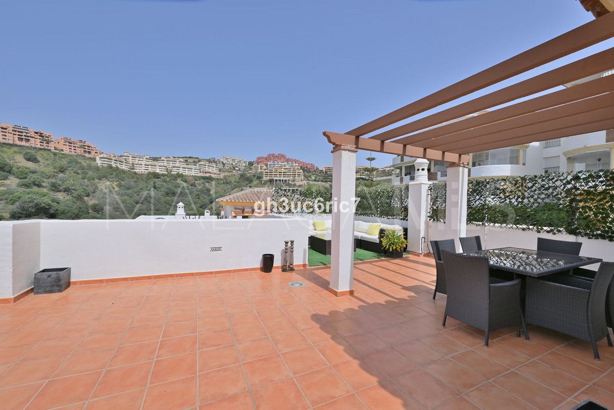 Penthouse for sale in Calahonda