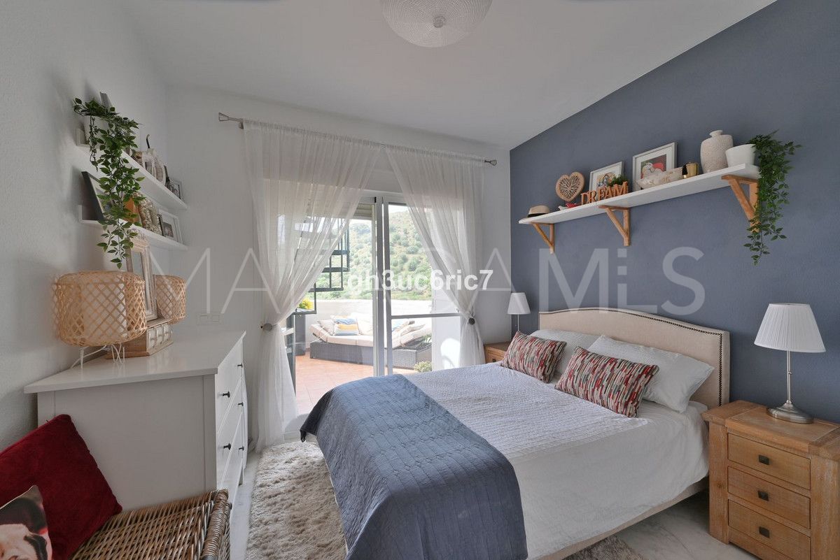 Penthouse for sale in Calahonda