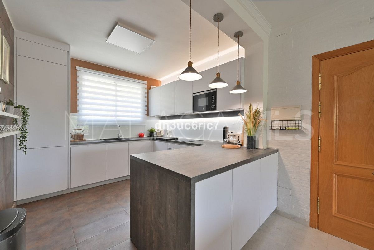 Penthouse for sale in Calahonda