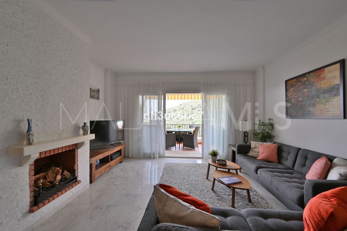 Penthouse for sale in Calahonda