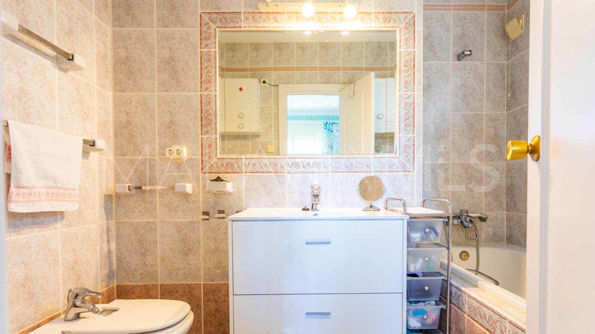 Villa for sale in Calahonda