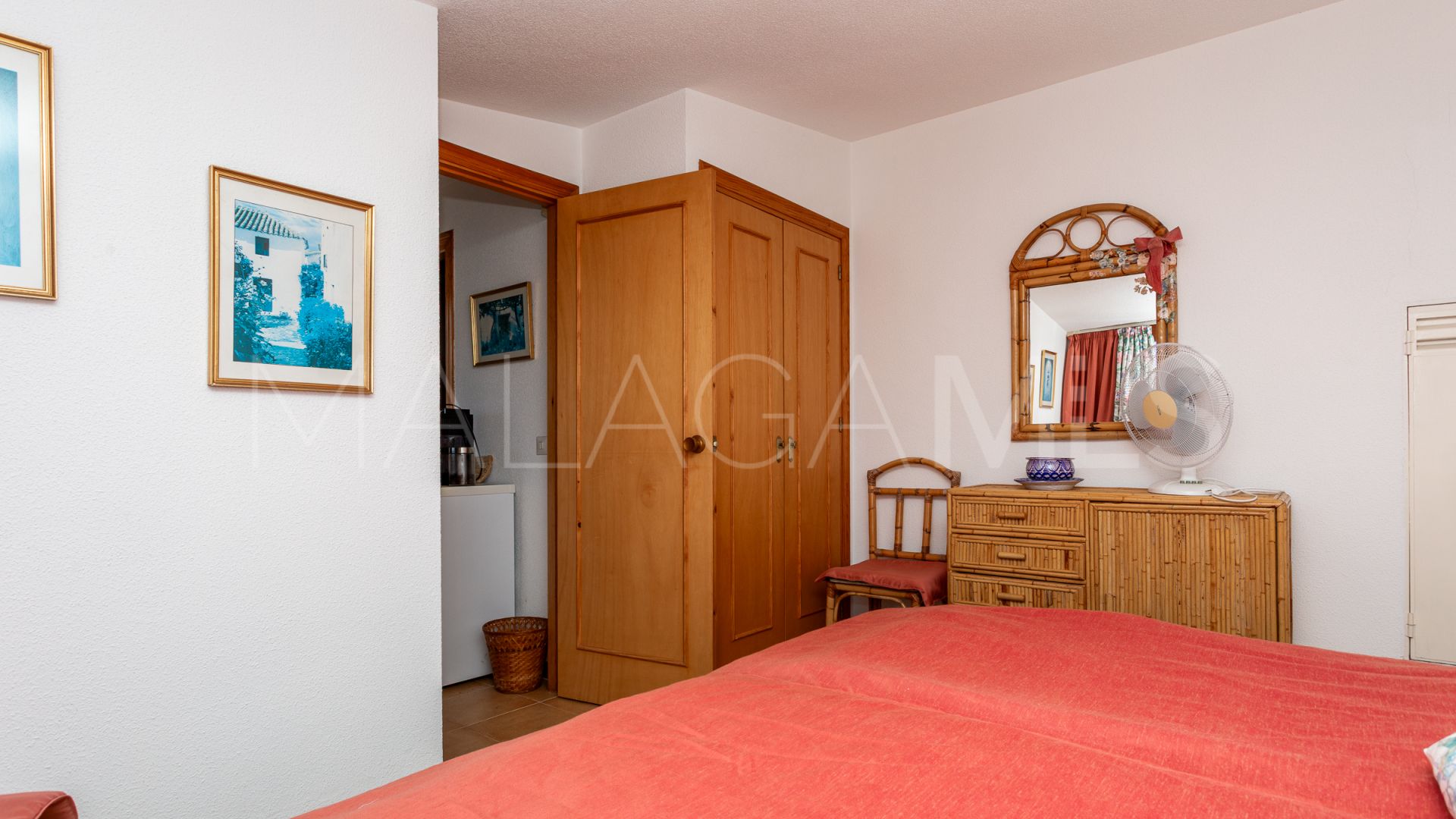 Villa for sale in Calahonda
