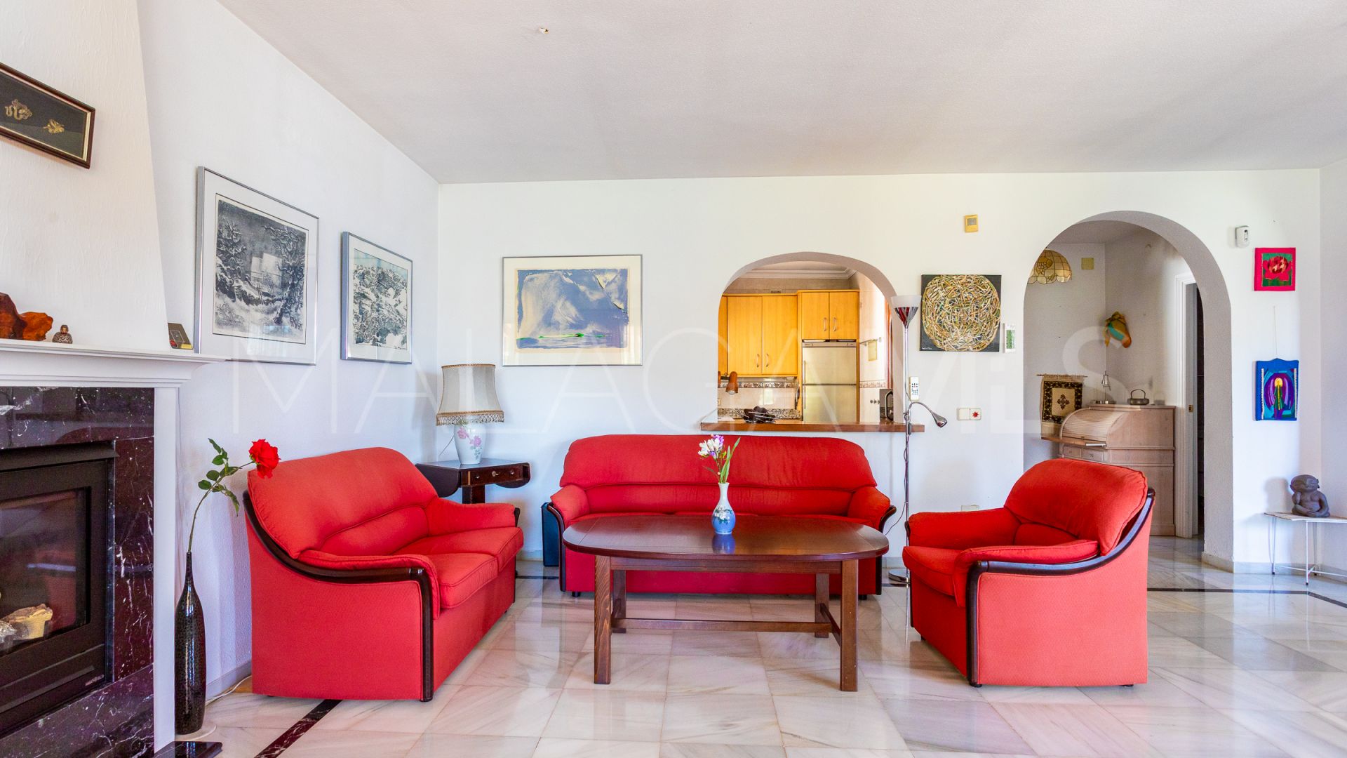 Villa for sale in Calahonda