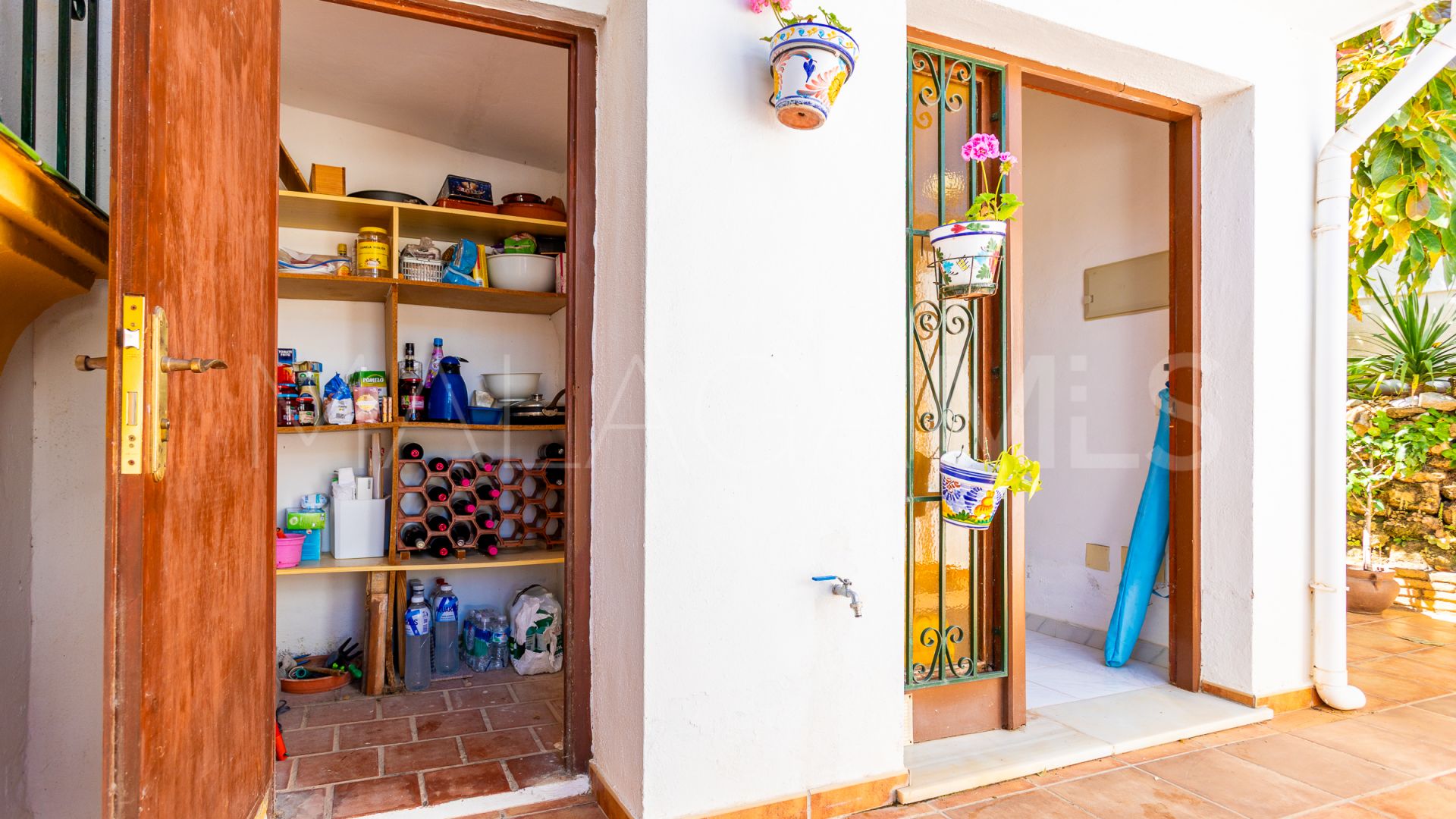 Villa for sale in Calahonda