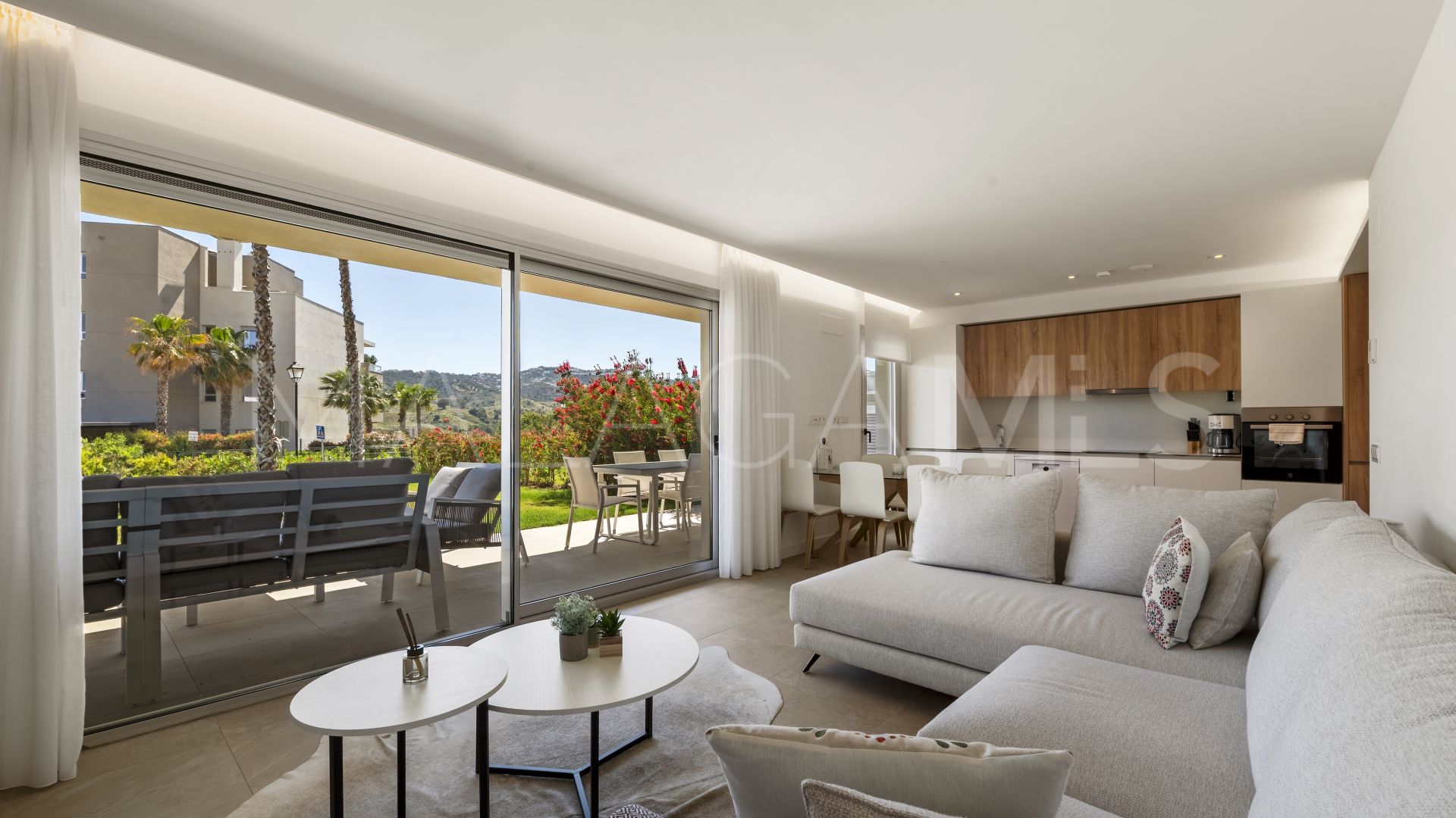 Markplanslägenhet for sale in La Cala Golf Resort