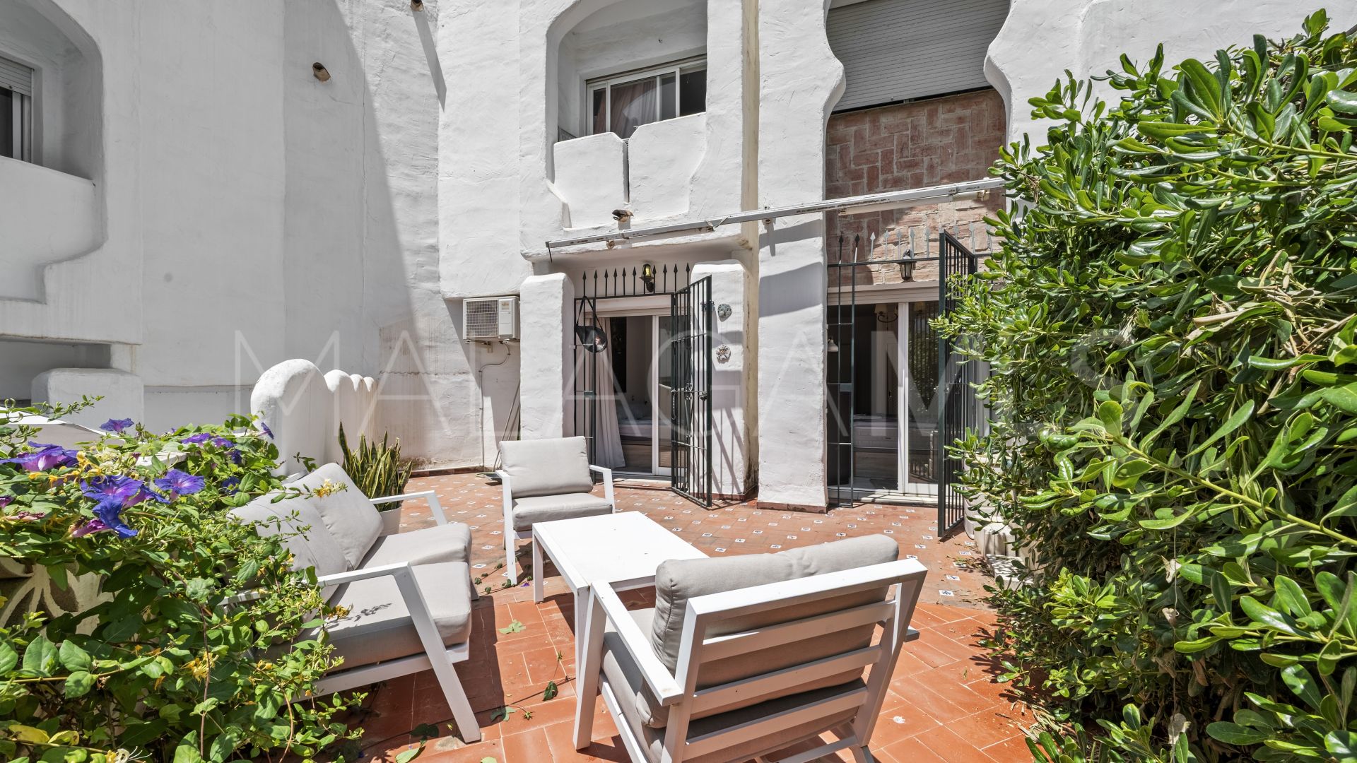 2 bedrooms Calahonda ground floor apartment for sale