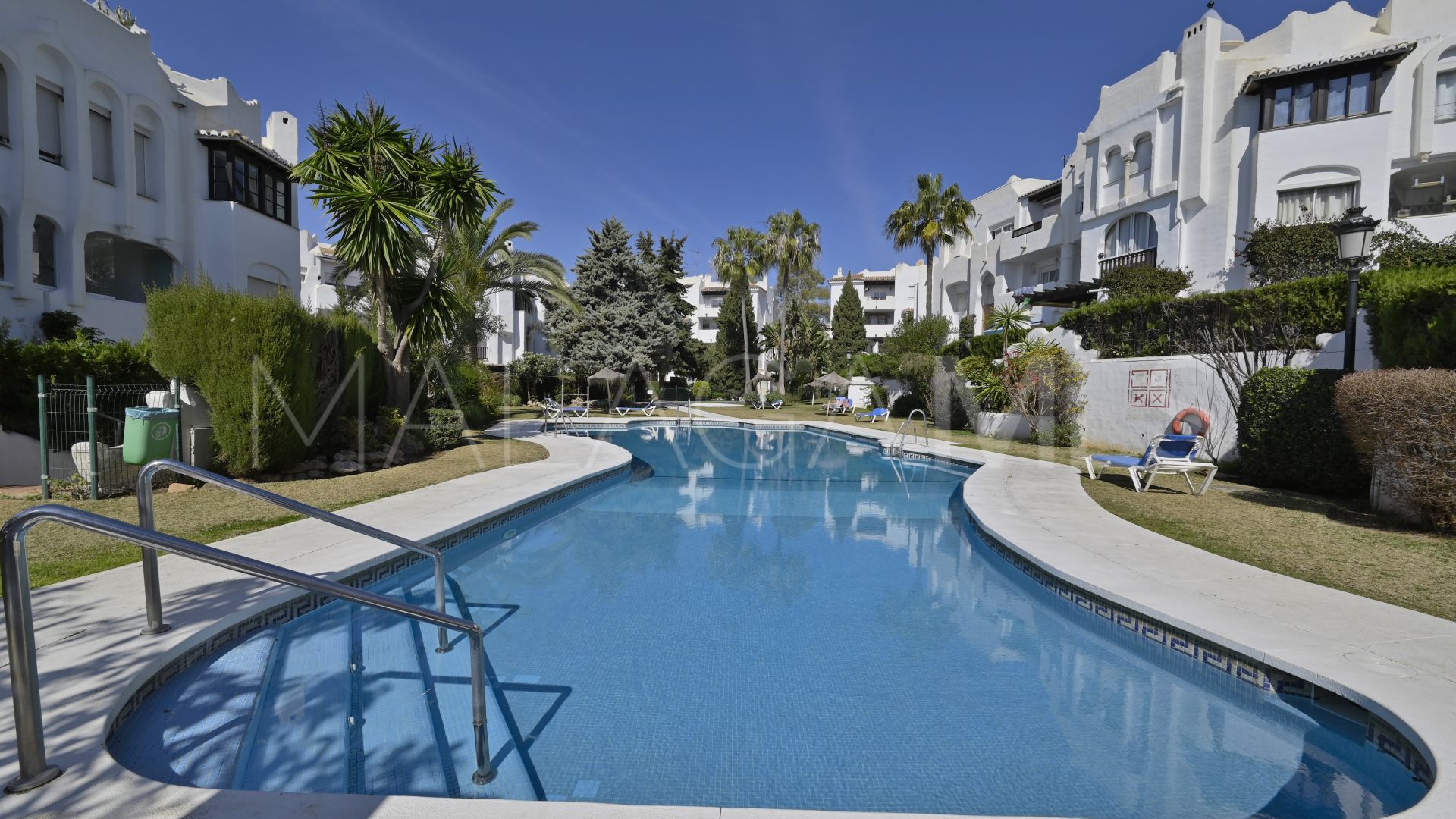 2 bedrooms Calahonda ground floor apartment for sale