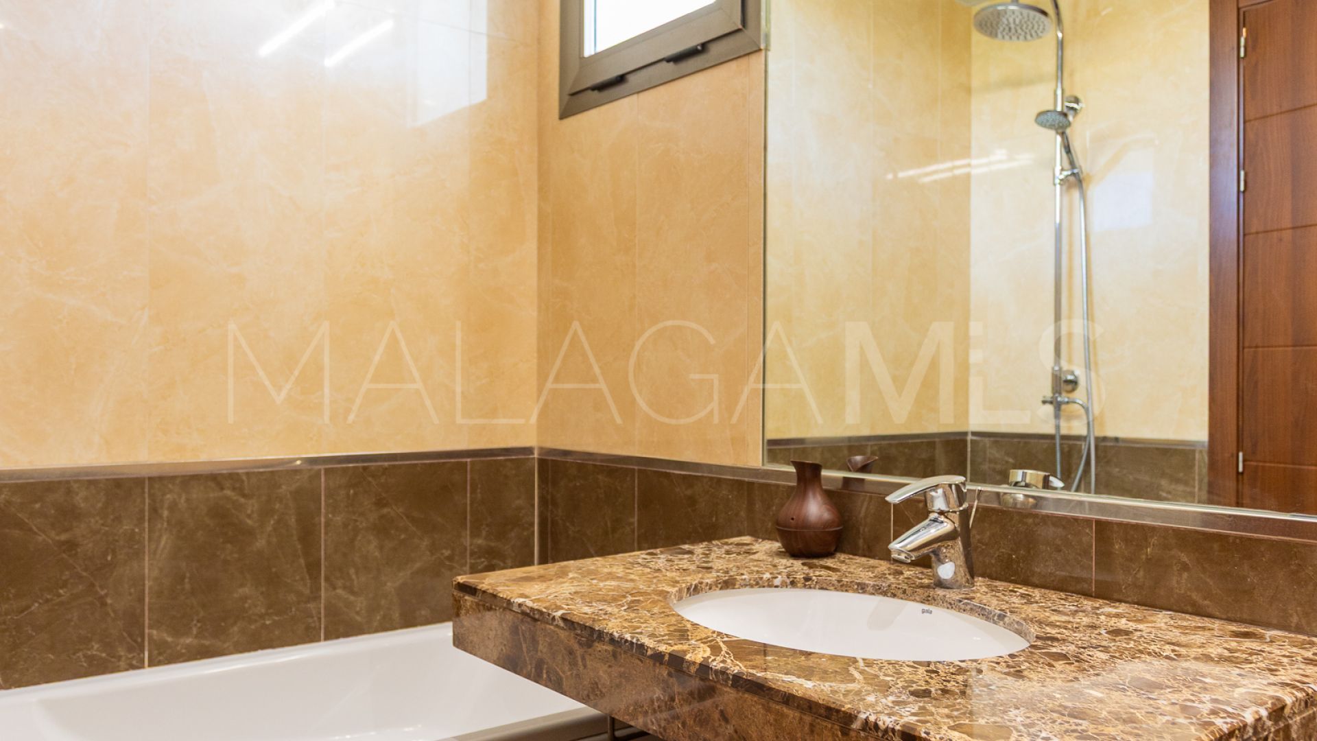 Triplex for sale in Cala de Mijas