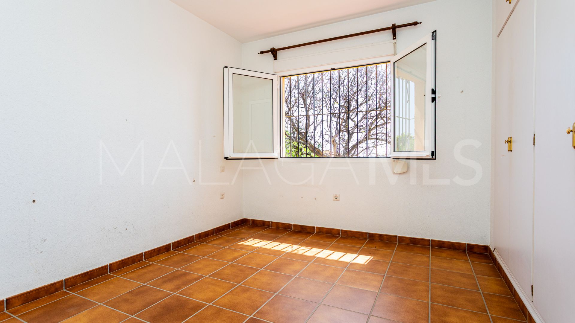 Villa for sale in Benalmadena Costa