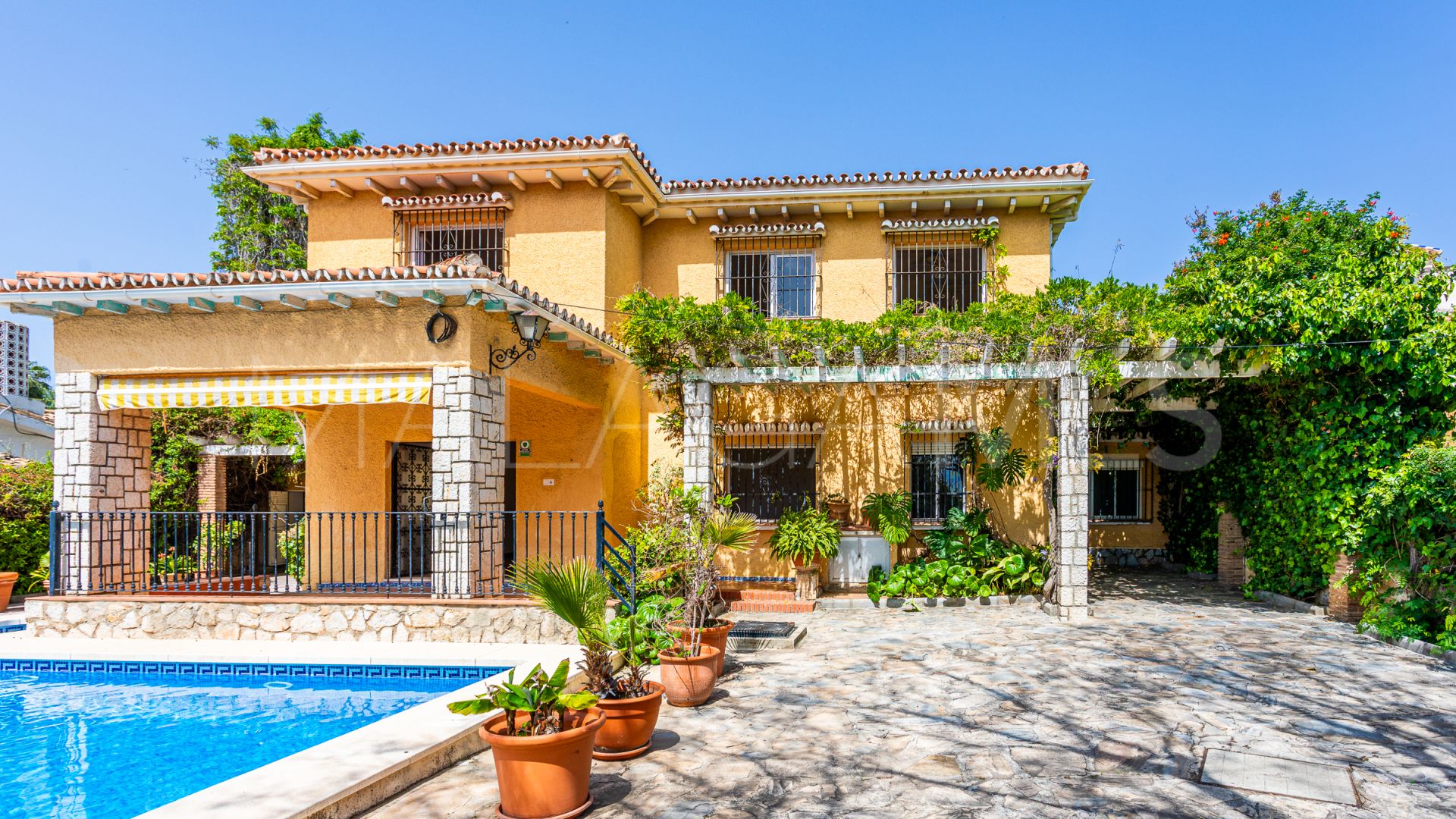 Villa for sale in Benalmadena Costa