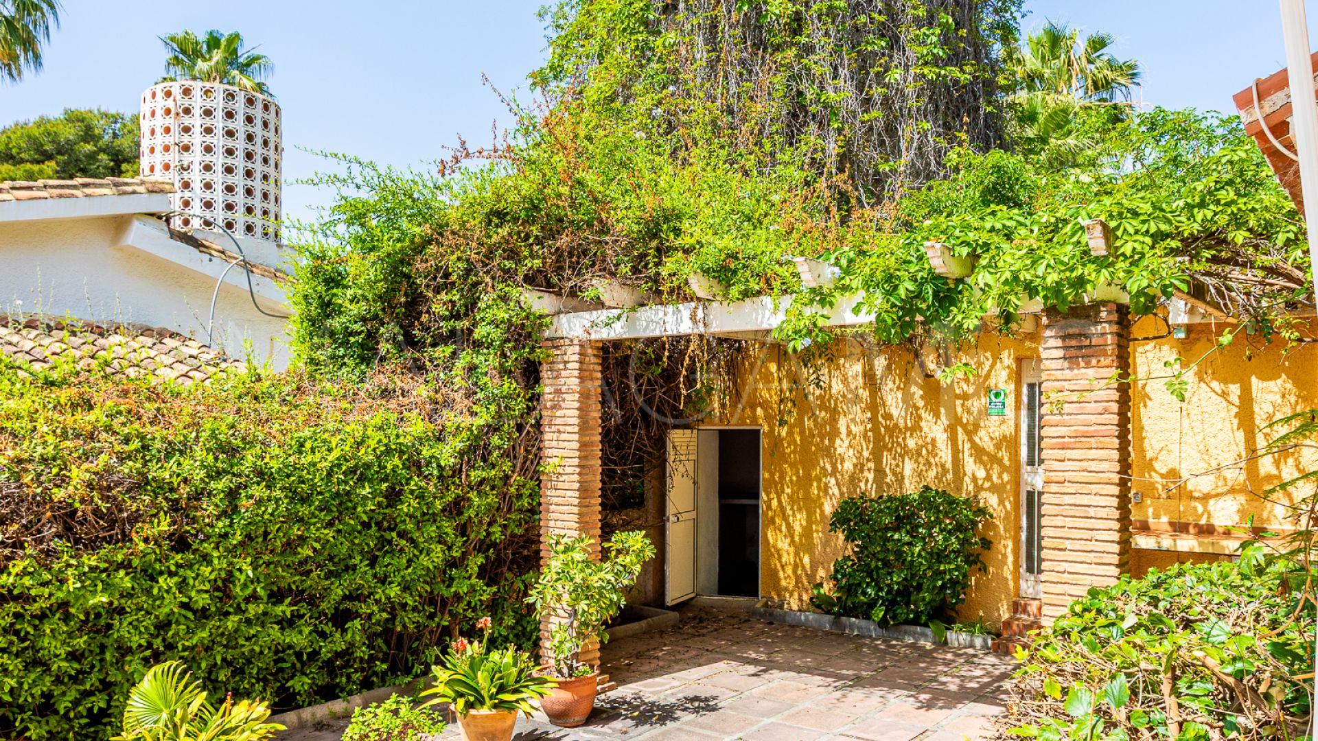 Villa for sale in Benalmadena Costa