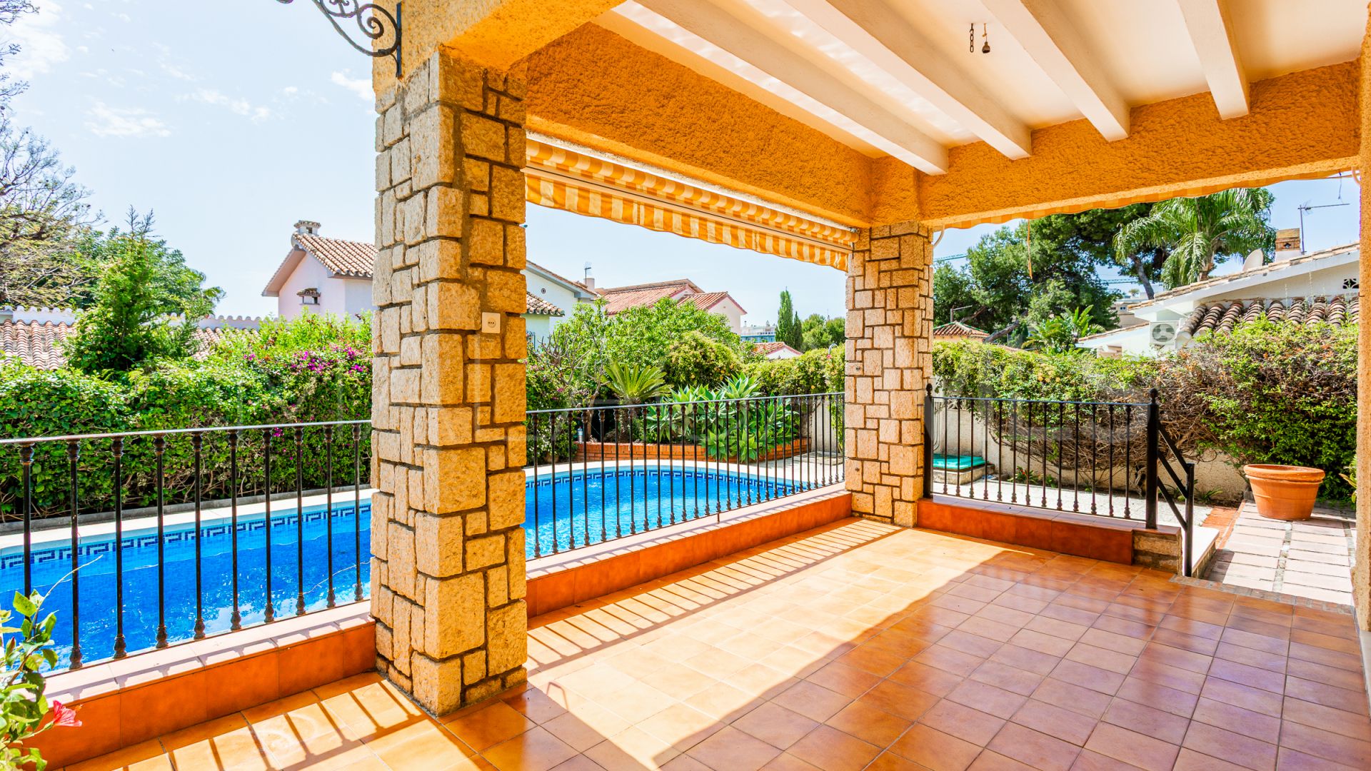 Villa for sale in Benalmadena Costa