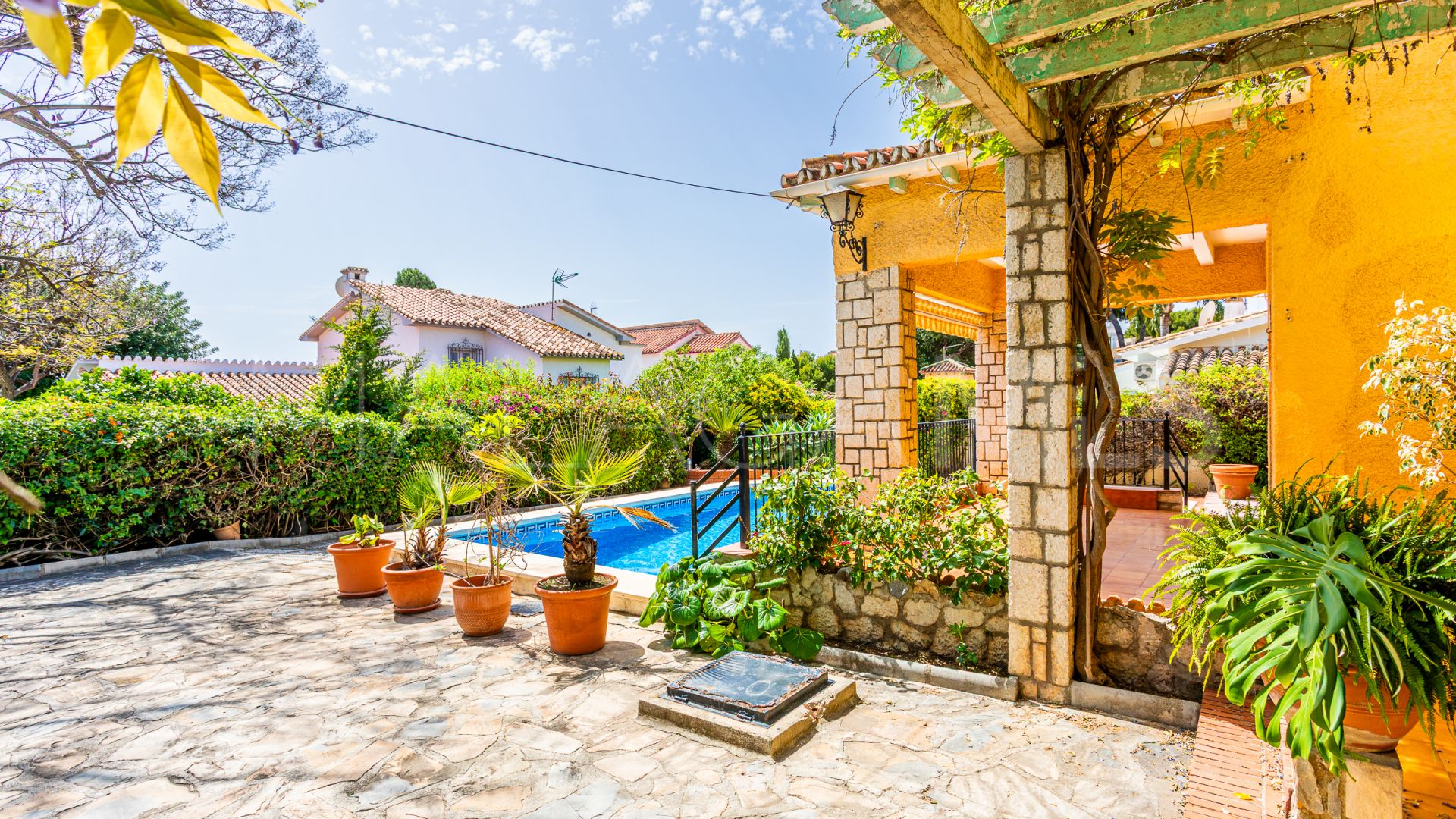 Villa for sale in Benalmadena Costa