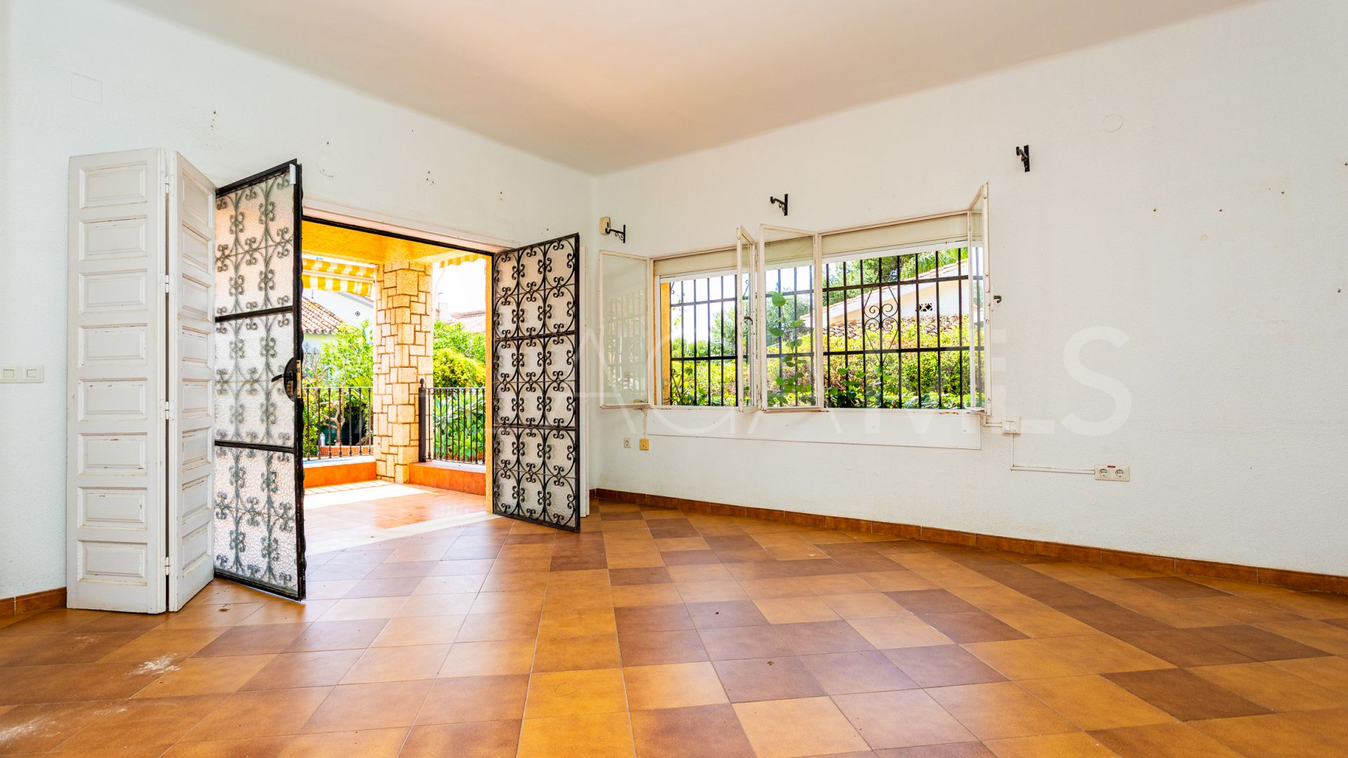 Villa for sale in Benalmadena Costa