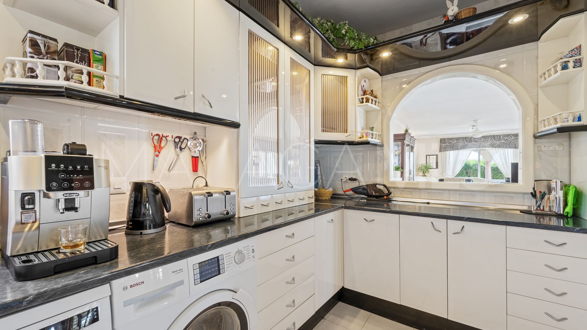 4 bedrooms villa in Las Farolas for sale