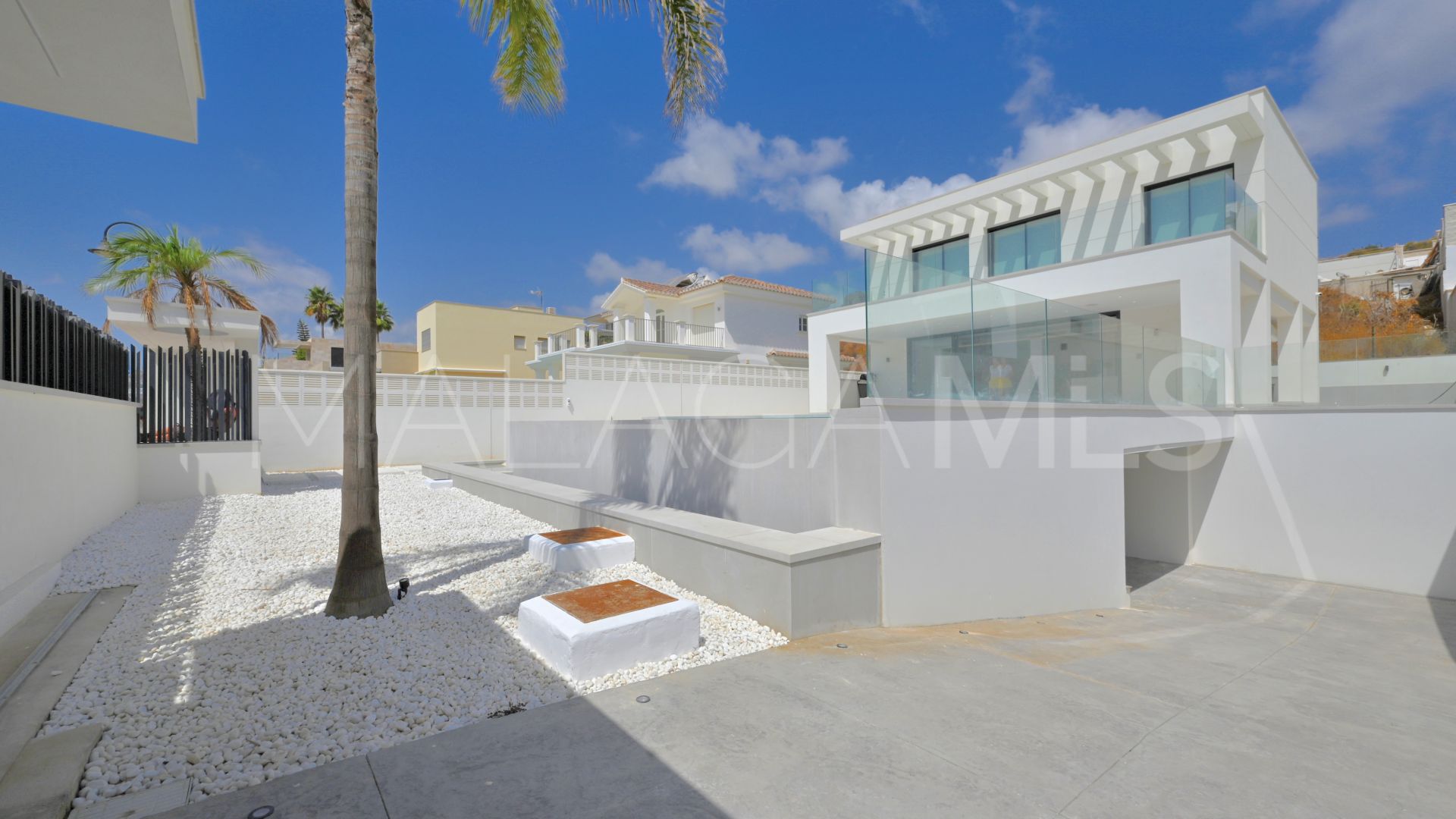 Villa for sale in Cala de Mijas