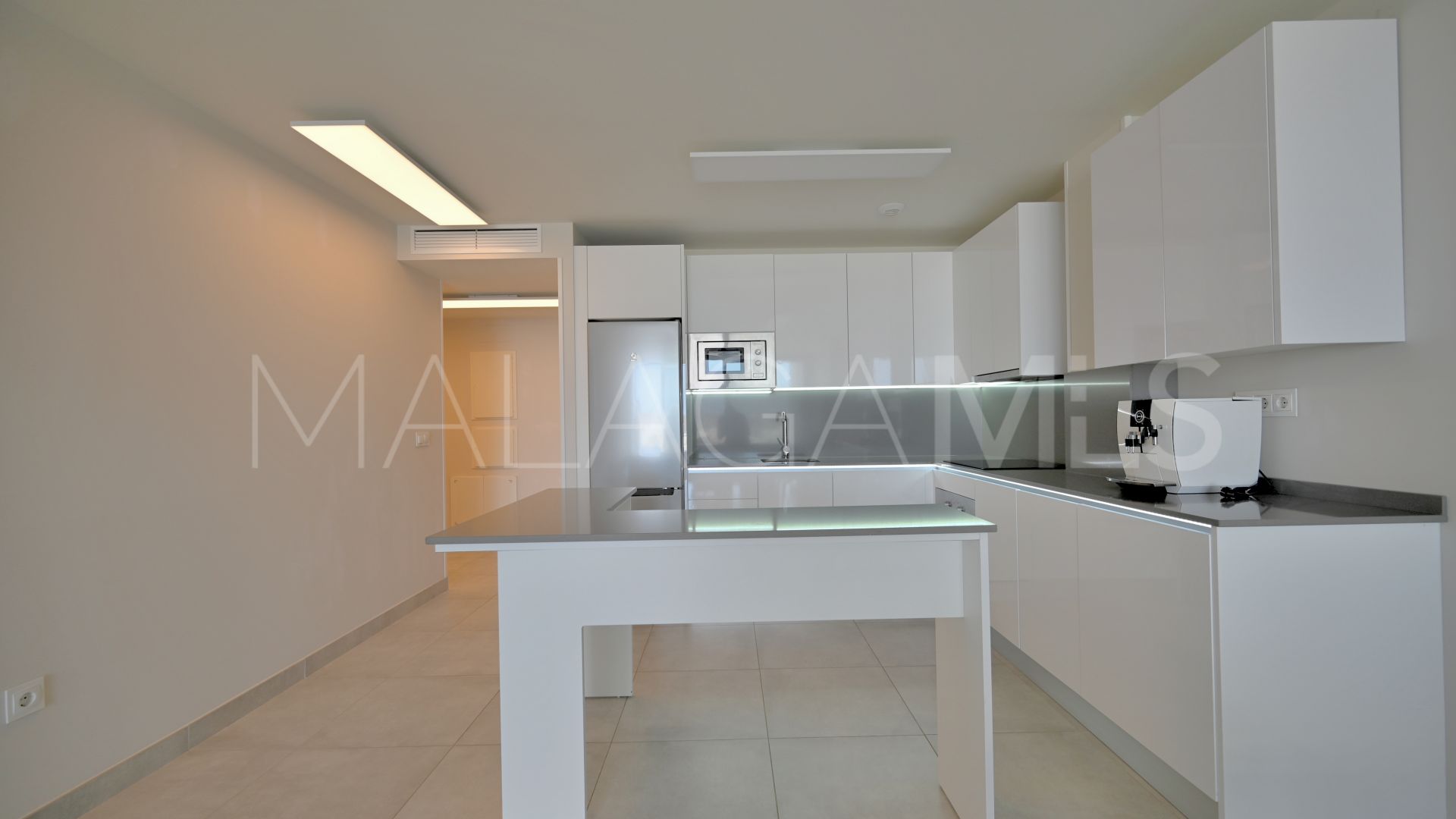 For sale apartment in Cala de Mijas