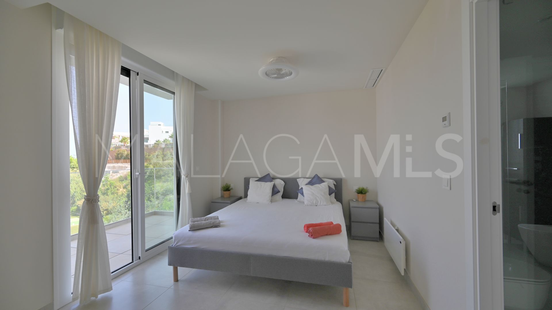 For sale apartment in Cala de Mijas