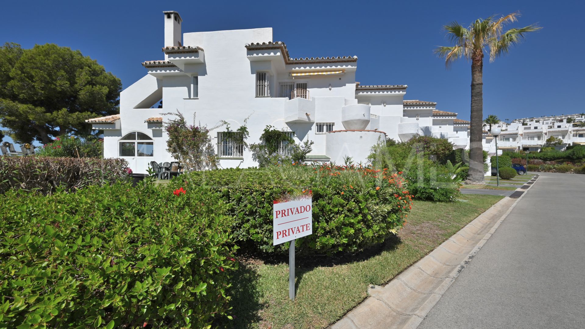 Maison de ville for sale in Calahonda