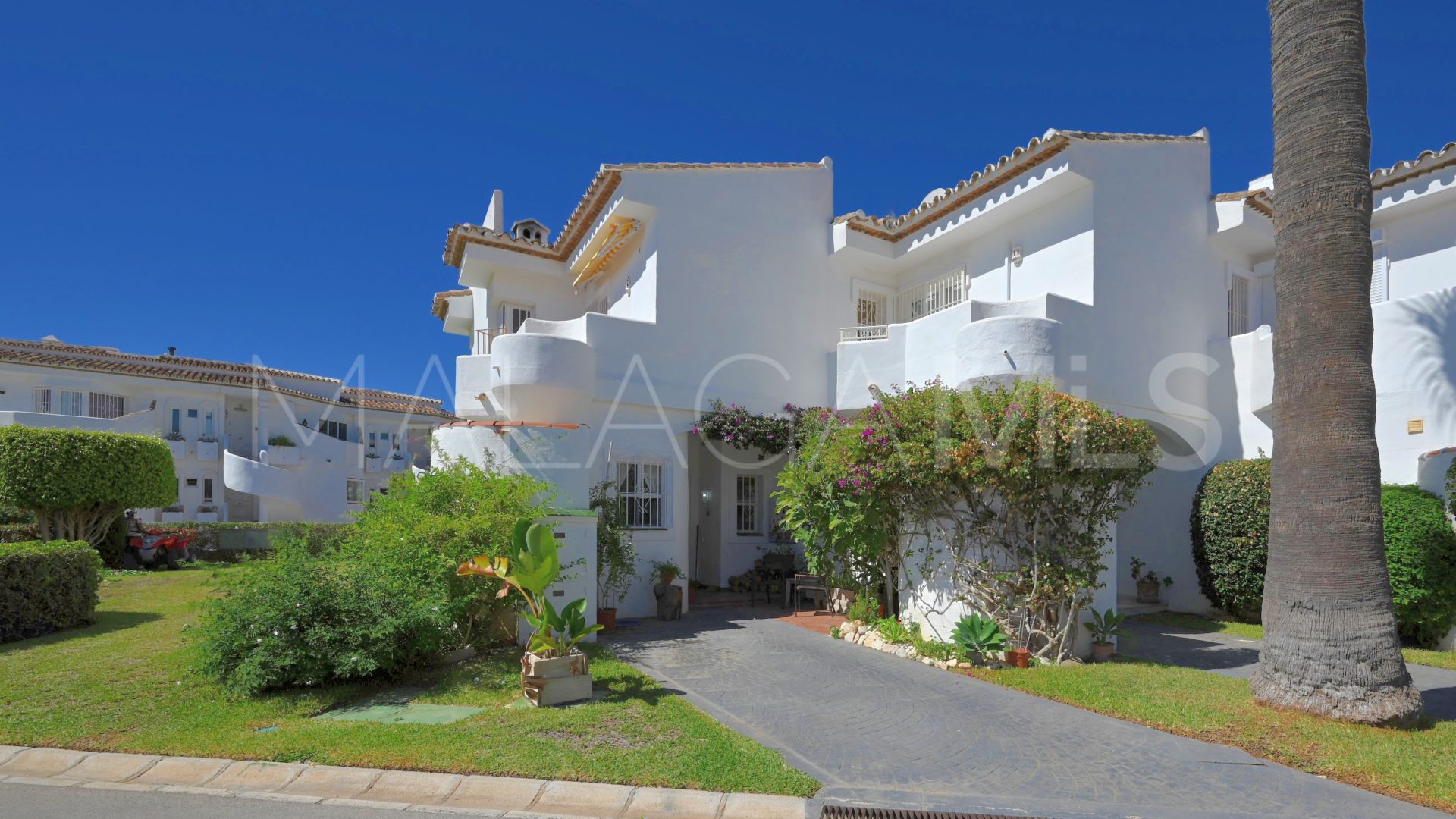 Maison de ville for sale in Calahonda