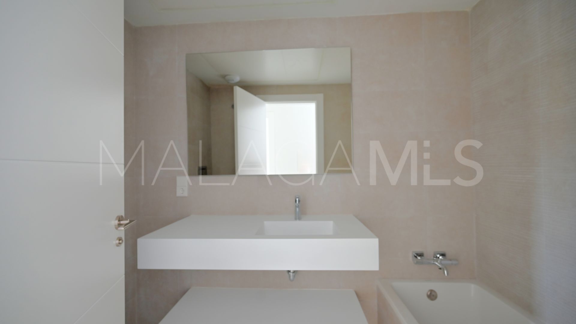 Se vende apartamento de 3 bedrooms in Calanova Golf