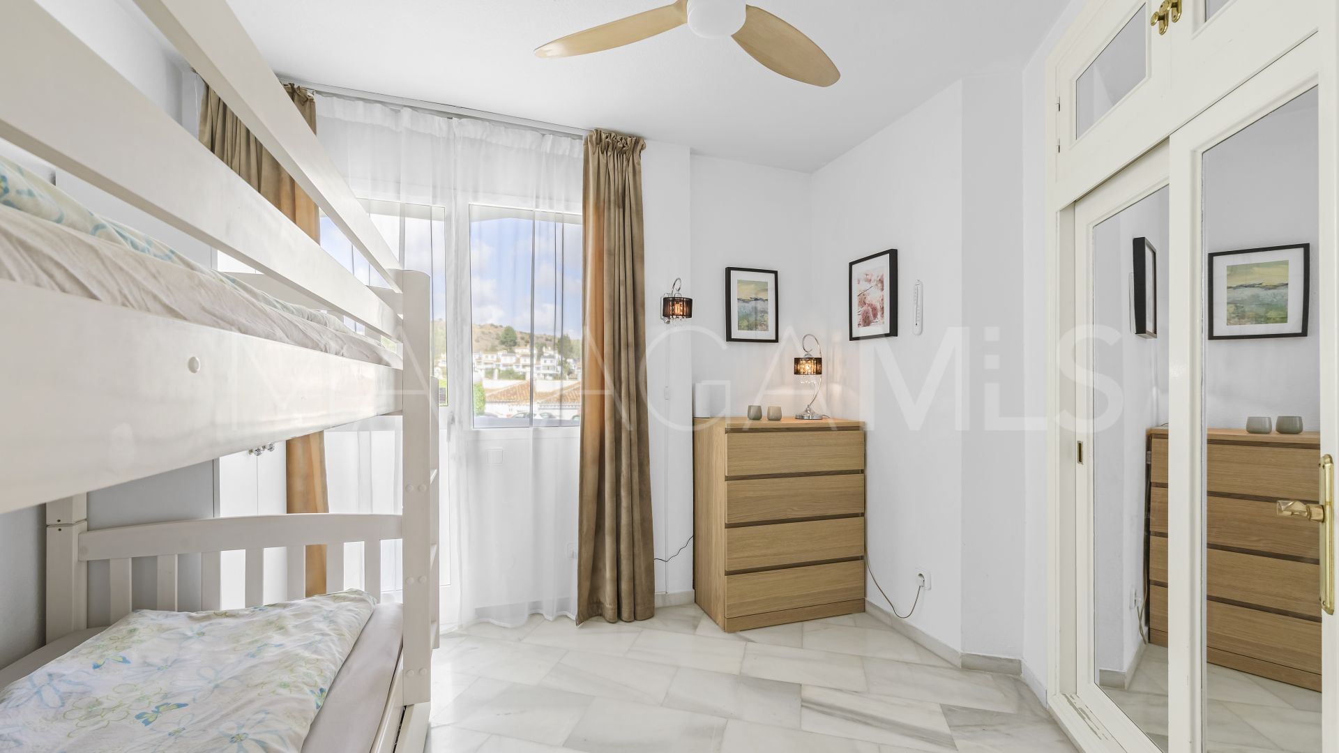 Apartment in Calahonda for sale