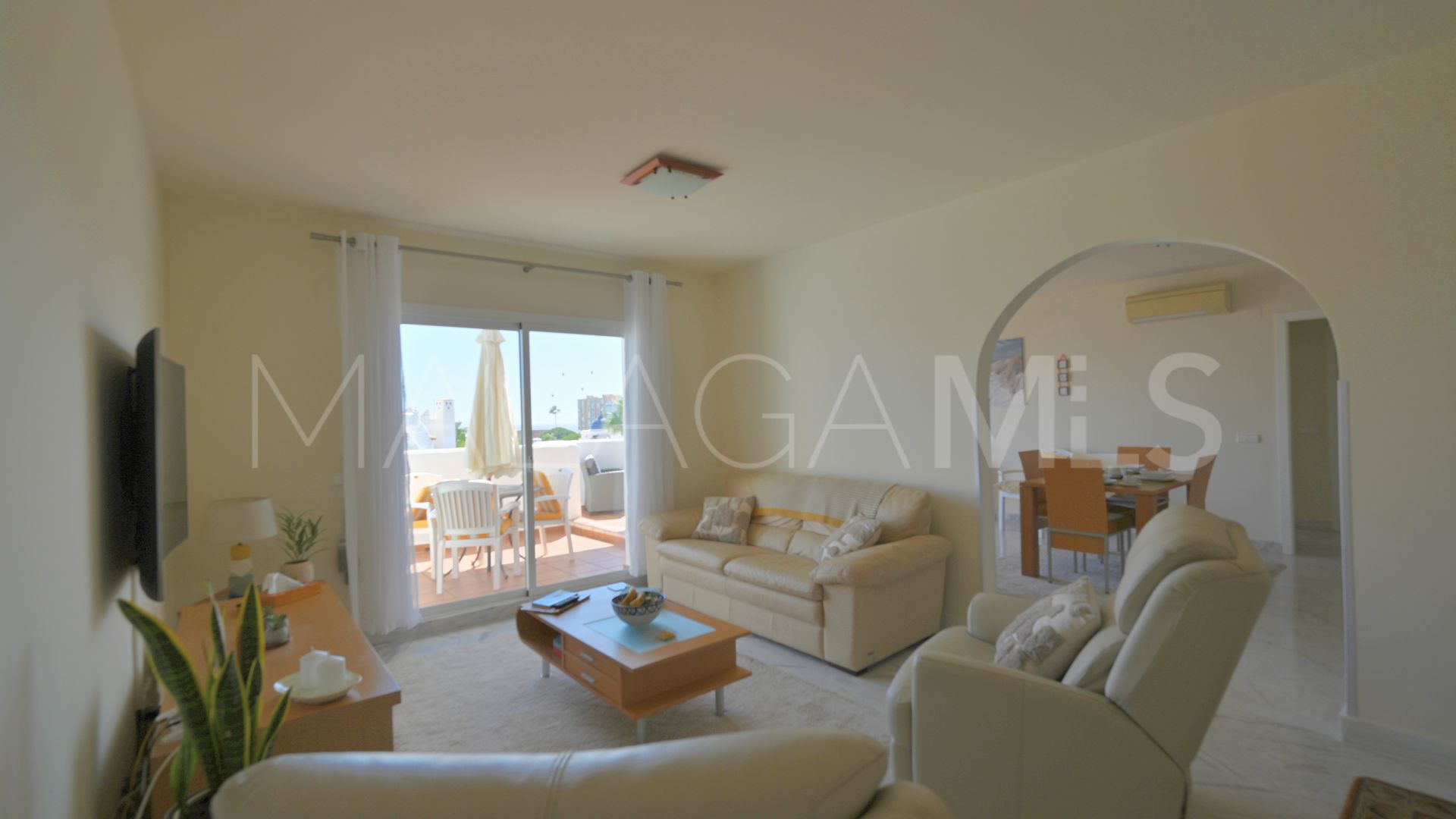 Penthouse for sale in Calahonda