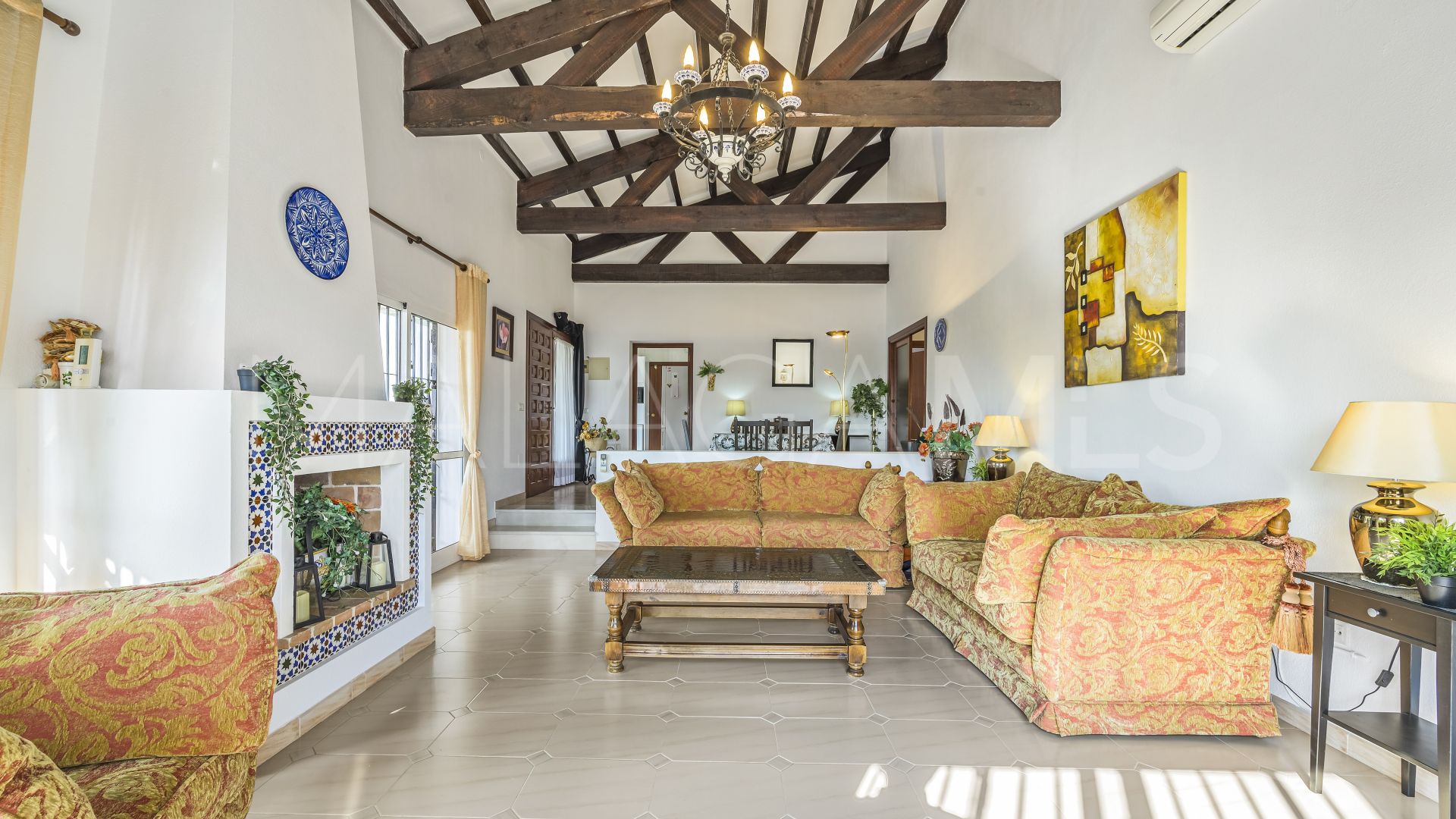 Villa for sale in Mijas Golf