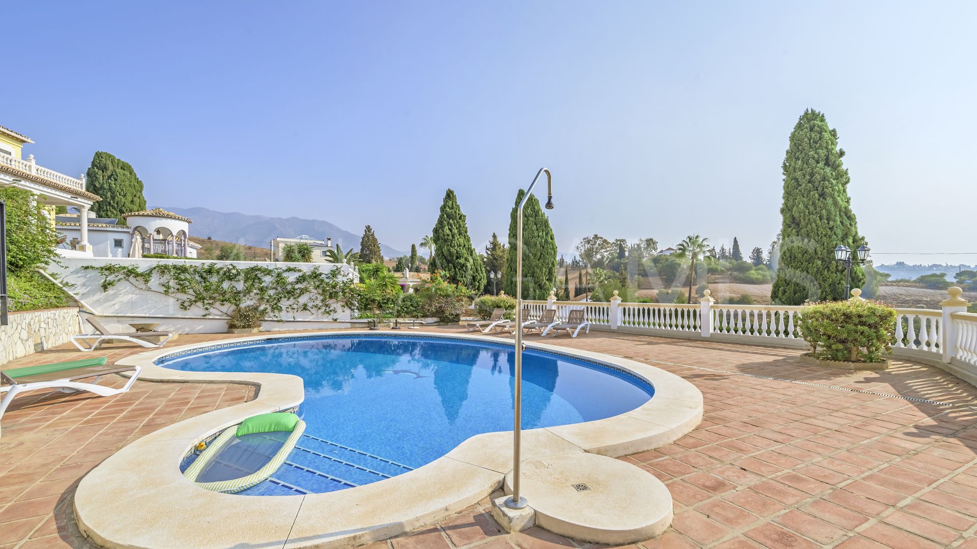 Villa for sale in Mijas Golf